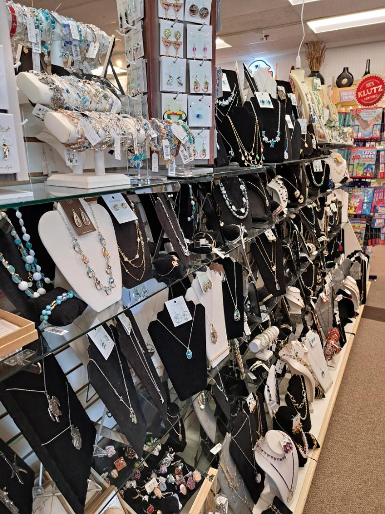 Custom jewelry and specialty gifts at Cardsmart